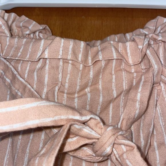 •SIENNA SKY•PINK/WHITE STRIPED PAPER BAG TROUSER PANT IN SIZE SMALL(worn once) - Picture 4 of 9